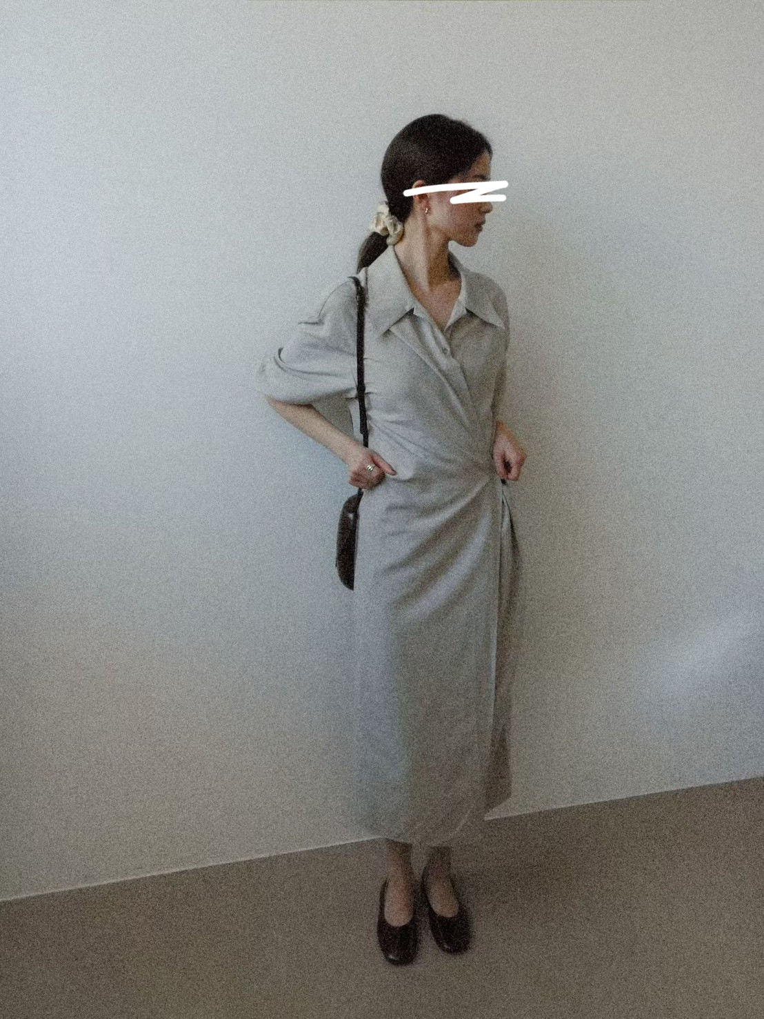 B51.質感家襯衫領側面收腰洋裝