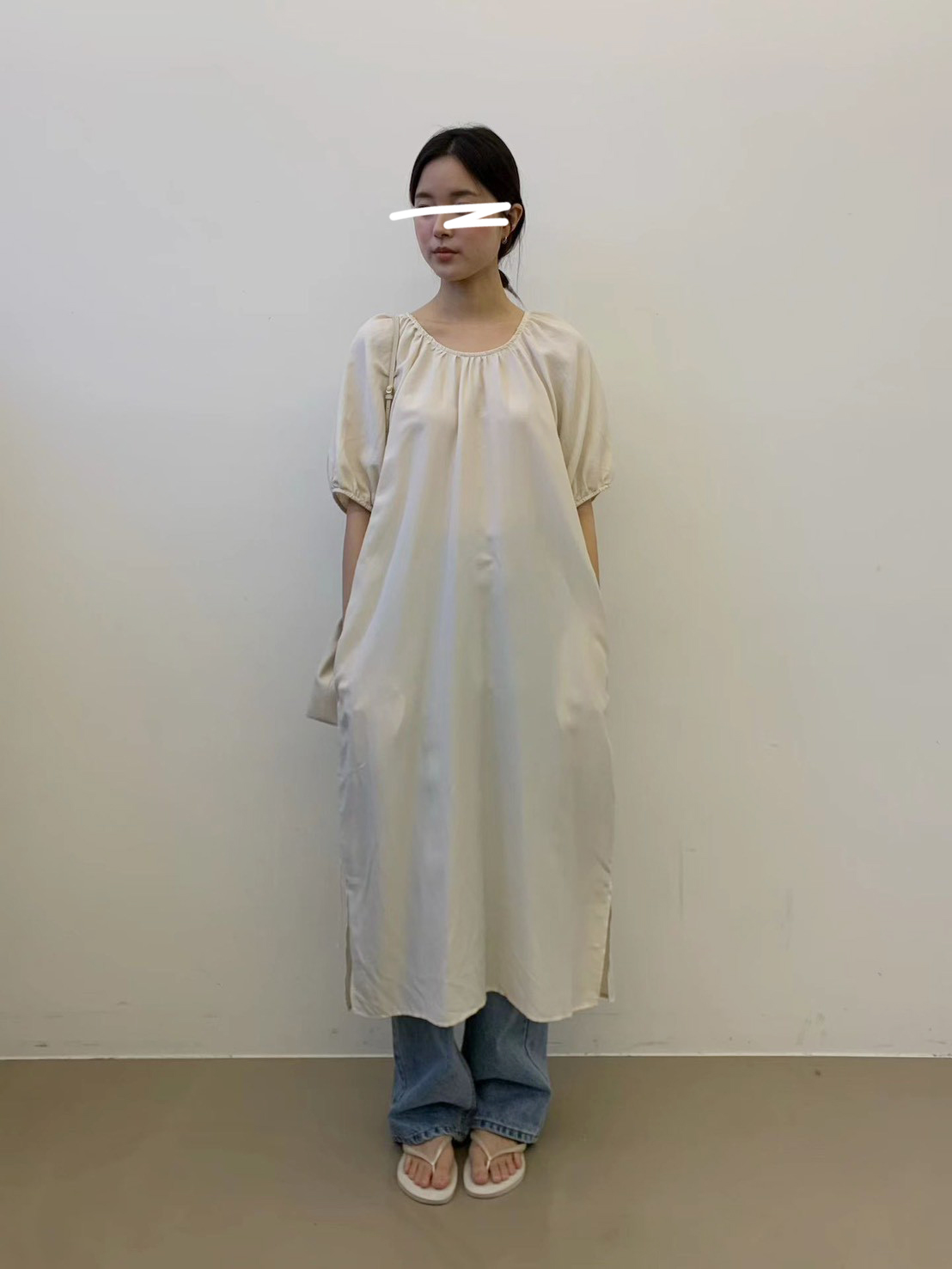 A29.質感家澎袖氣質素雅洋裝