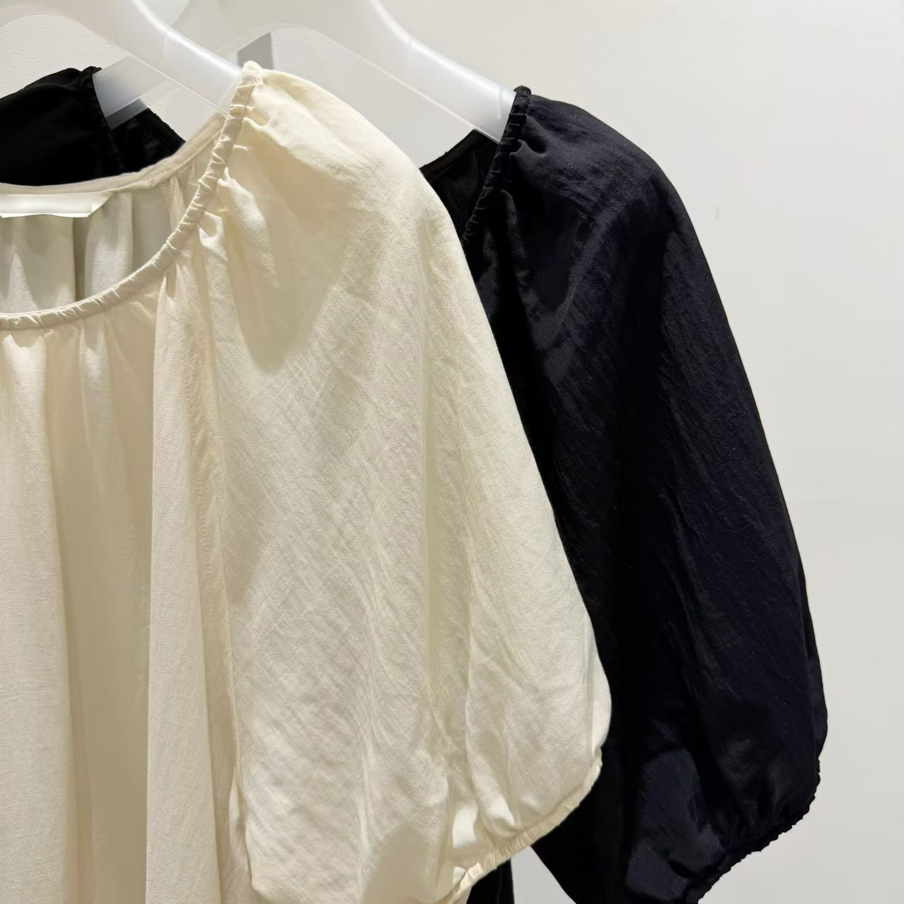 A29.質感家澎袖氣質素雅洋裝