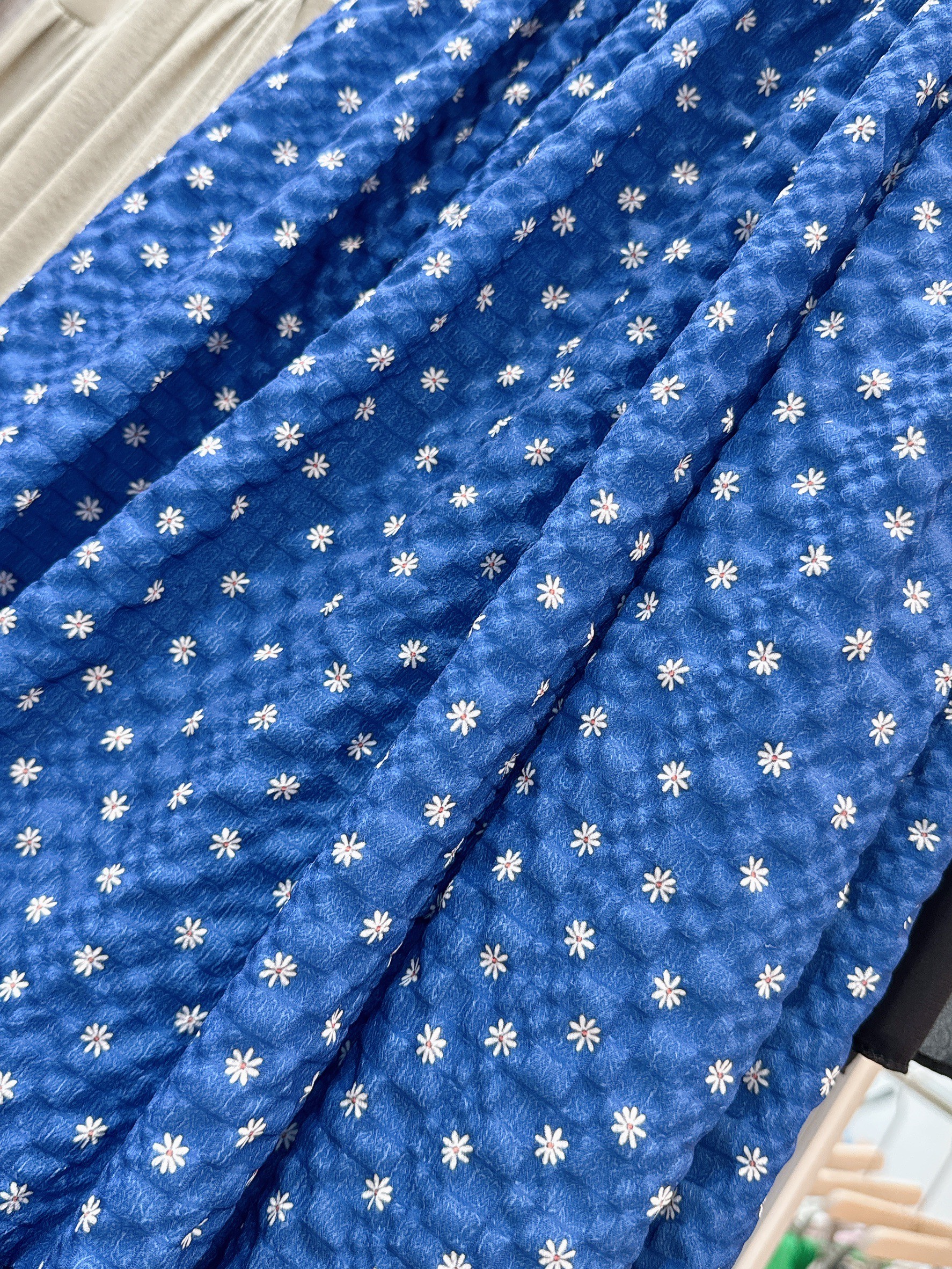 B07.亮眼小雛菊泡泡布長洋裝