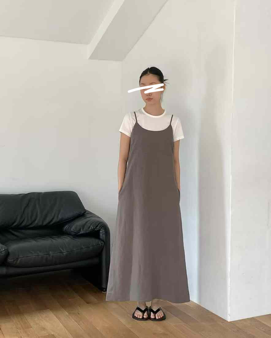 A108.纖瘦女孩細肩帶洋裝