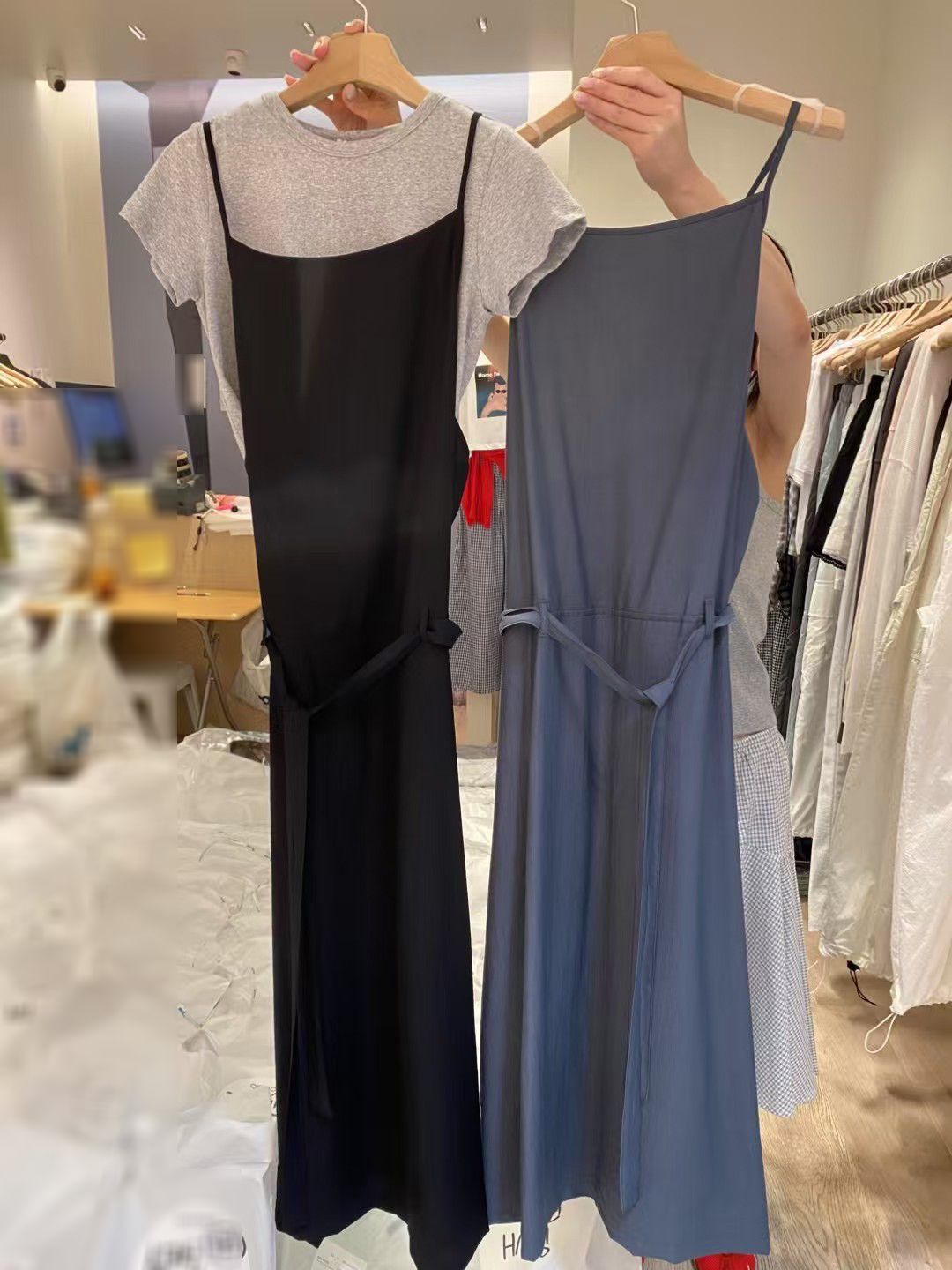 A84.美背吊帶連身長洋裝