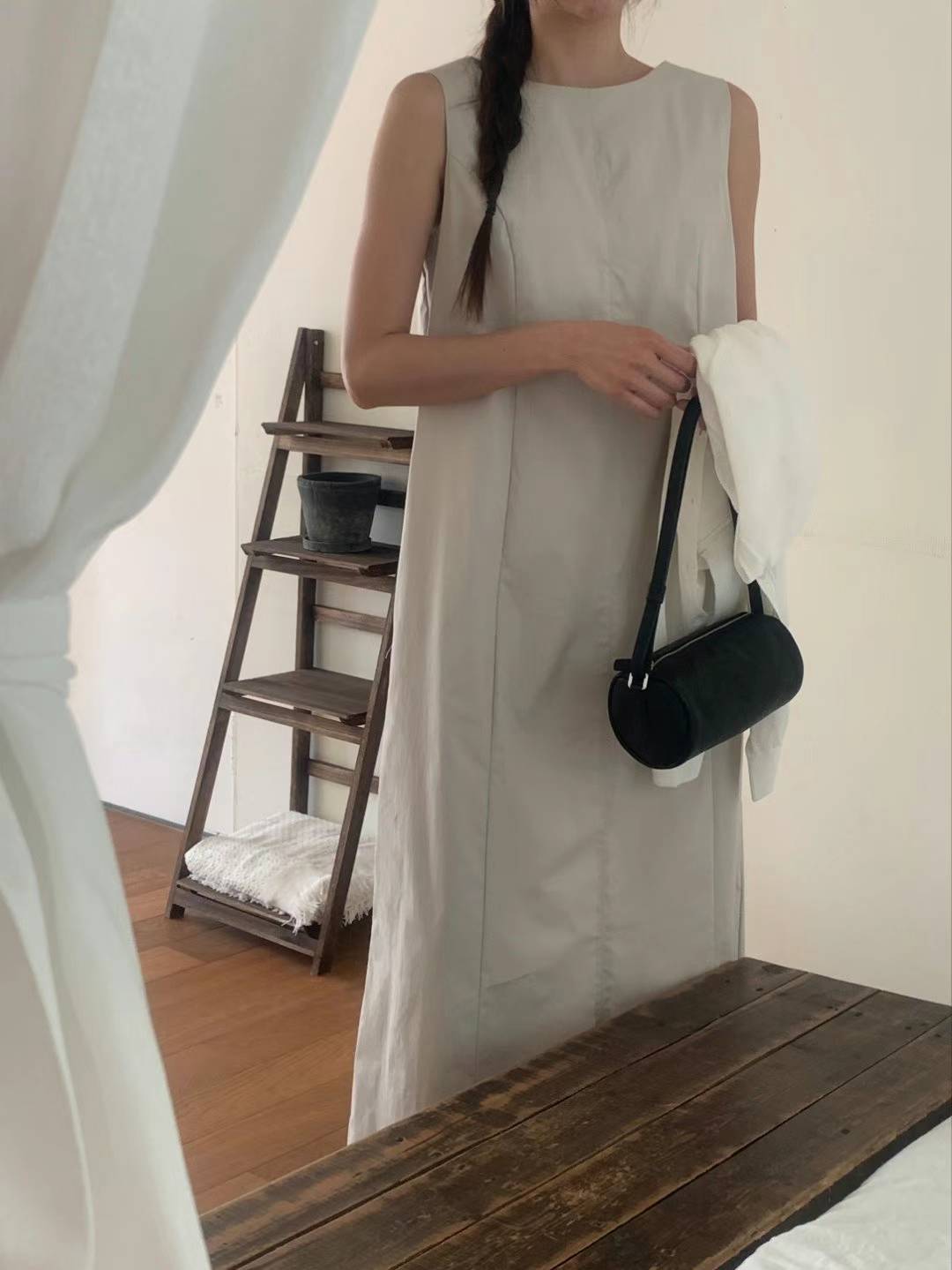 A49.小臉歐膩無袖剪裁洋裝