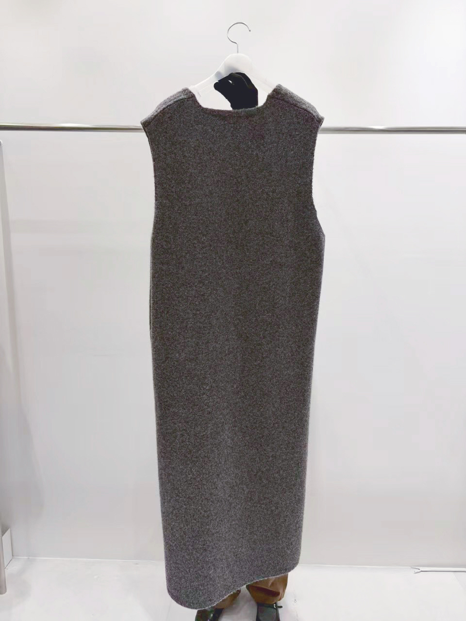 B97.質感家V領單口袋背心針織長洋裝