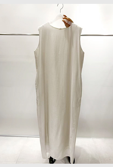 B17.質感家簡約素雅背心長洋裝