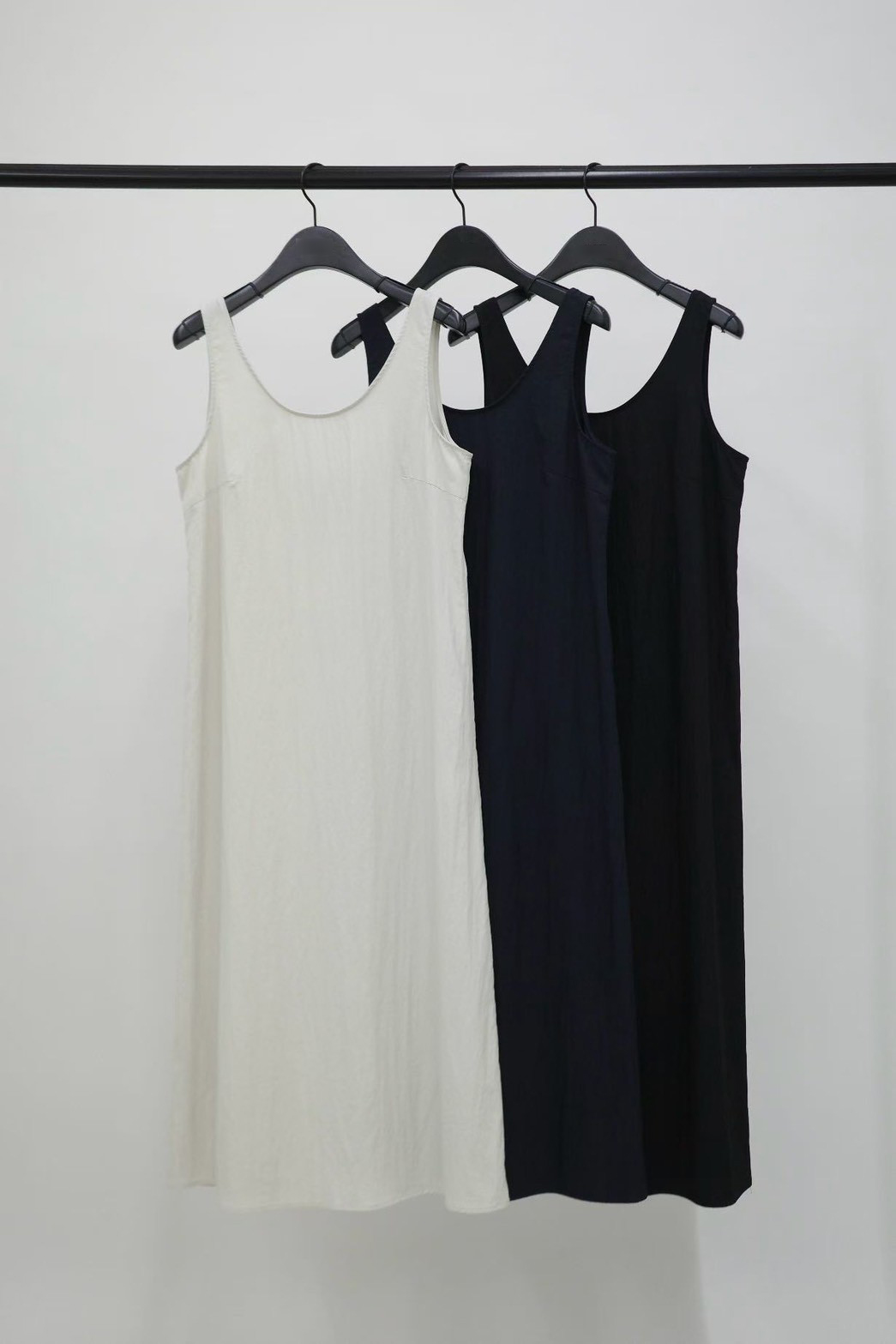 B103.纖瘦家簡約自信長洋裝