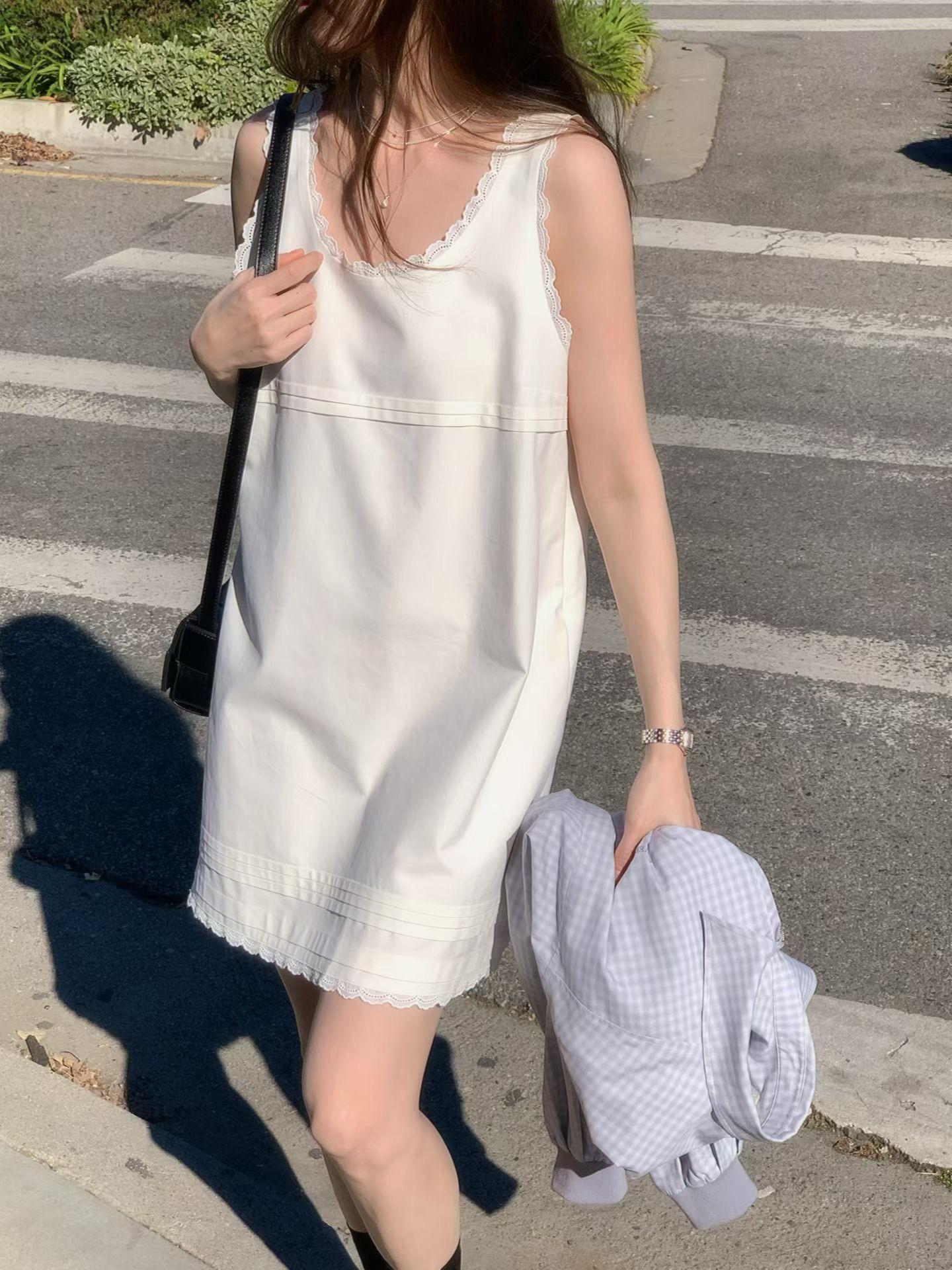 A58.好搭蕾絲滾邊長版背心