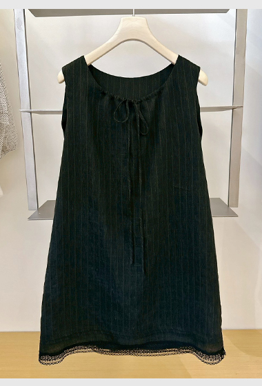 A08.直紋緹花領綁帶長版背心