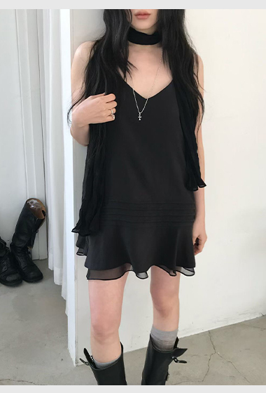 A34.浪漫女孩細肩帶層次小洋裝