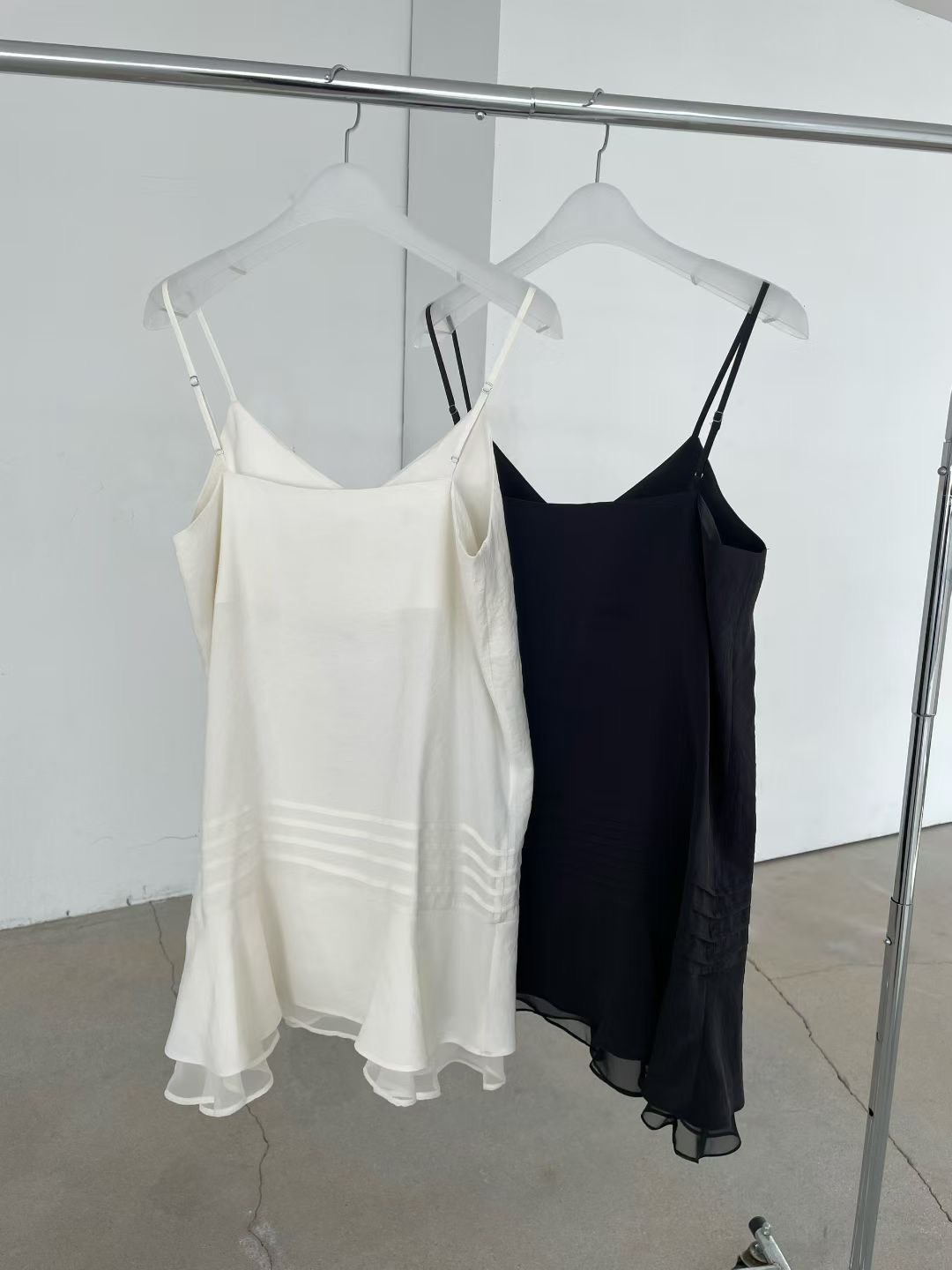 A34.浪漫女孩細肩帶層次小洋裝