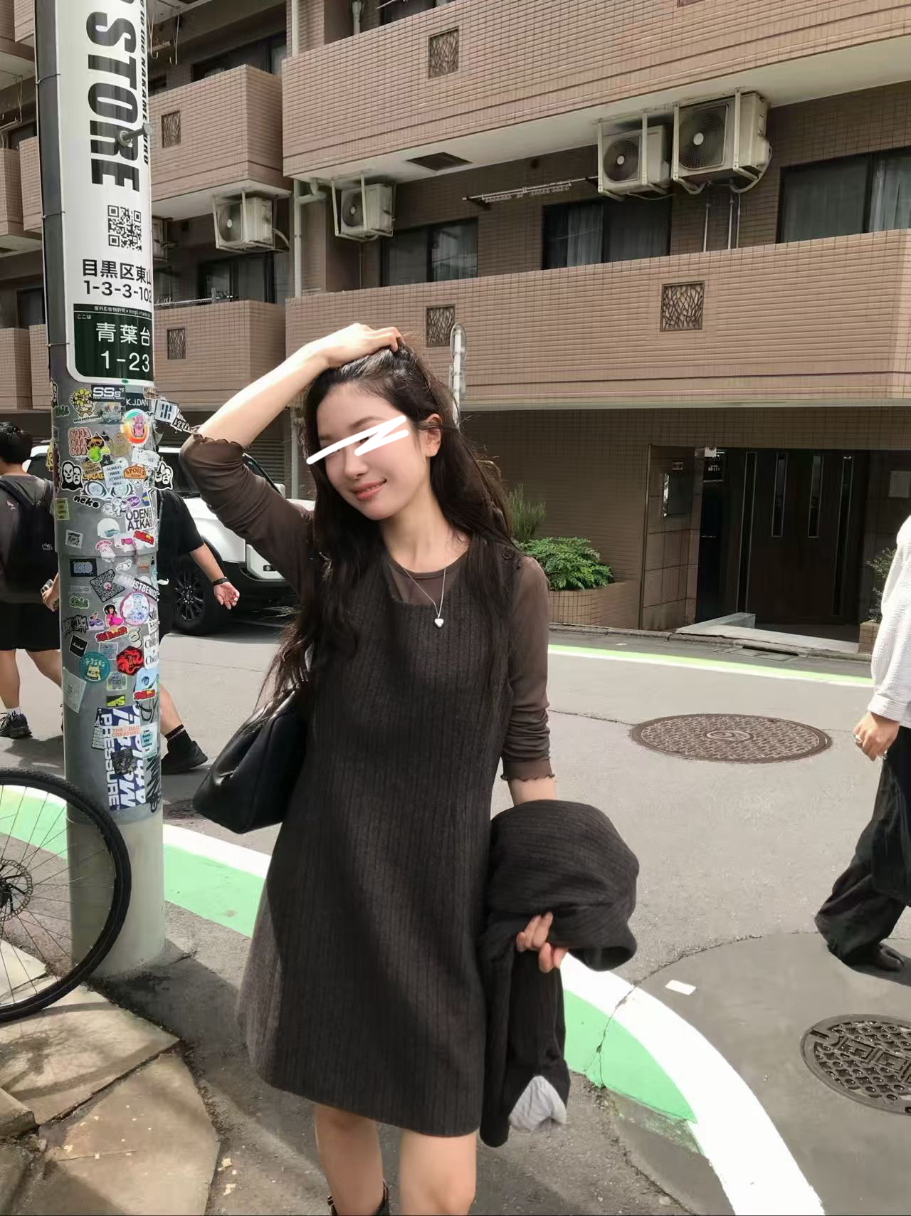 A31.巧克力直坑條背心洋裝