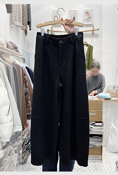 A28.保暖特色繭型羊毛褲