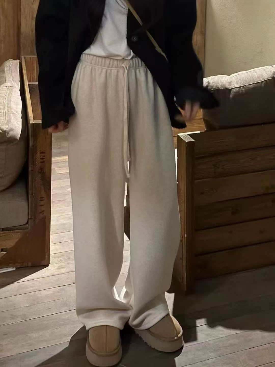 A17.絨面坑條內刷毛保暖休閒褲