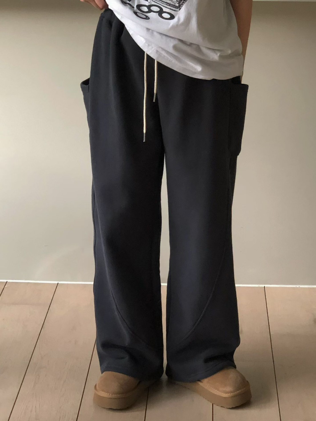 A19.側邊口袋造型剪接休閒棉褲