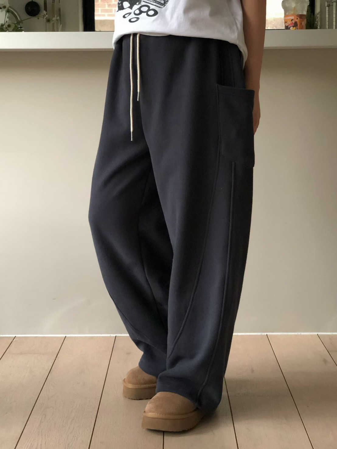 A19.側邊口袋造型剪接休閒棉褲