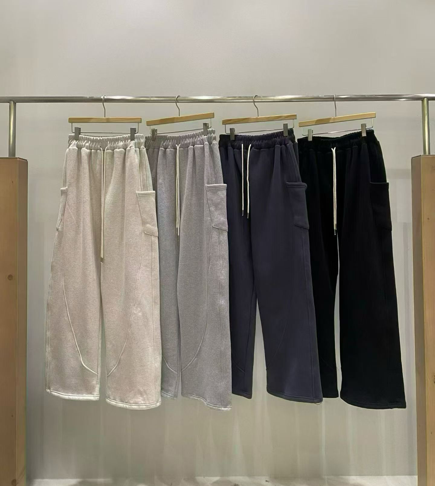 A19.側邊口袋造型剪接休閒棉褲