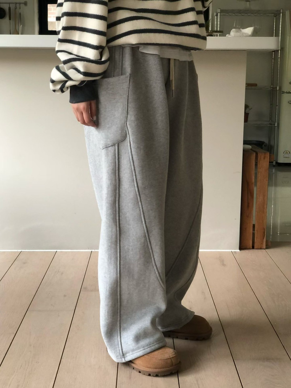 A19.側邊口袋造型剪接休閒棉褲