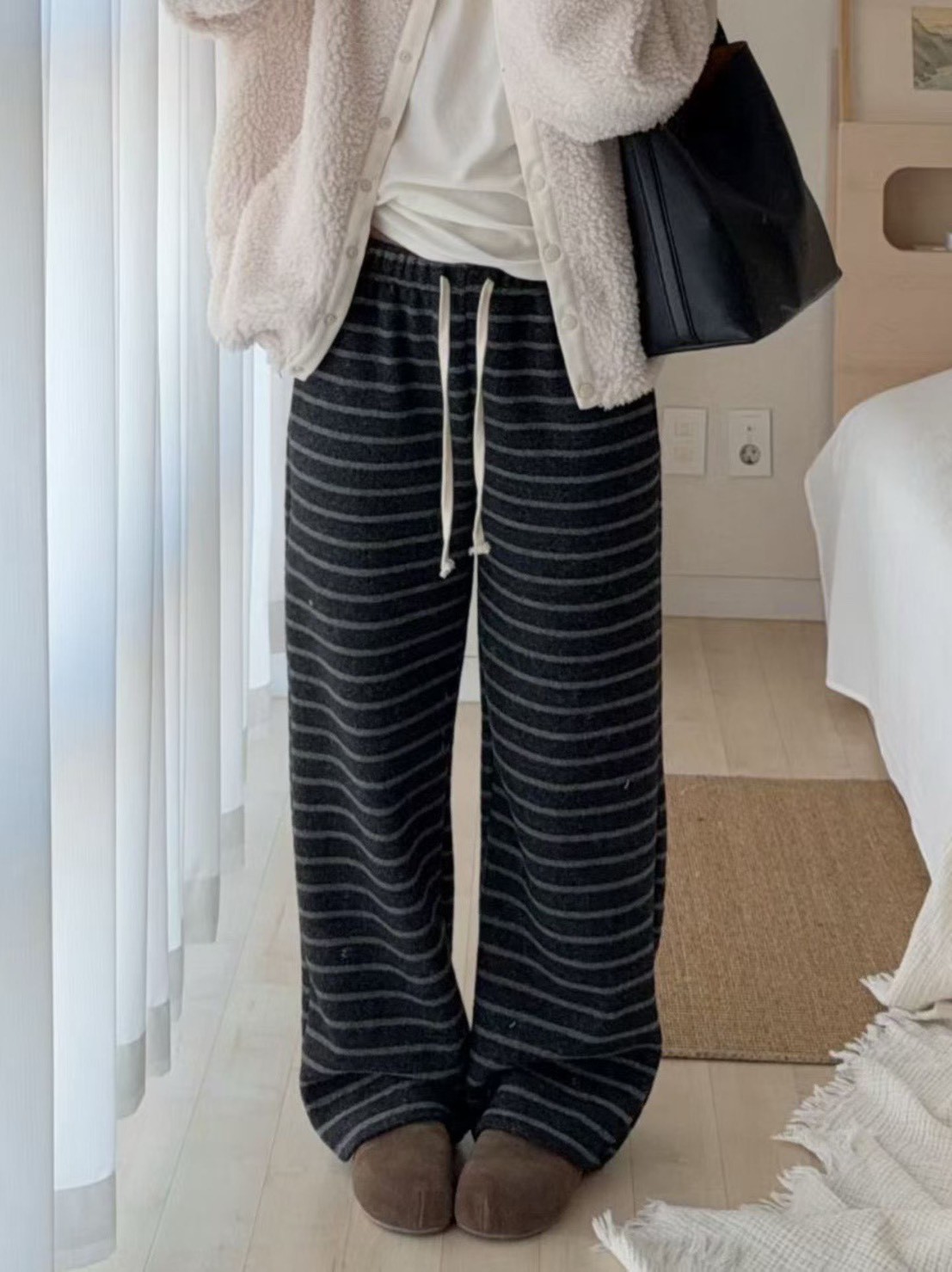 A20.抽繩綁帶條紋內刷毛休閒長褲