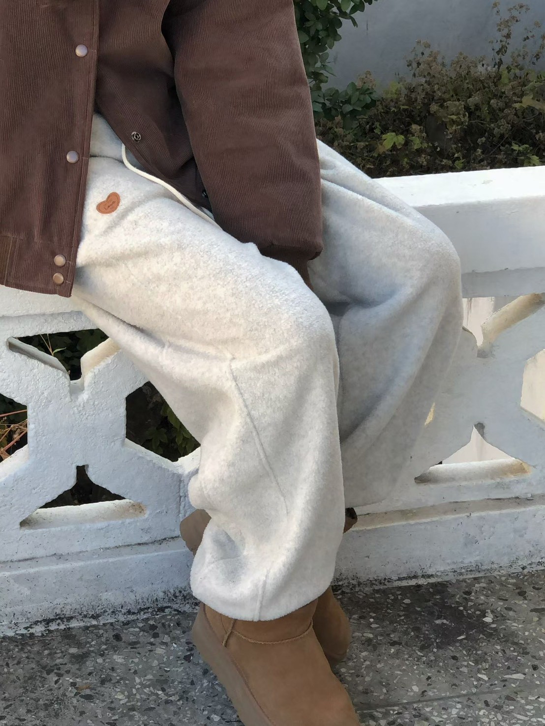 A16.甜美小愛心標縮口運動褲