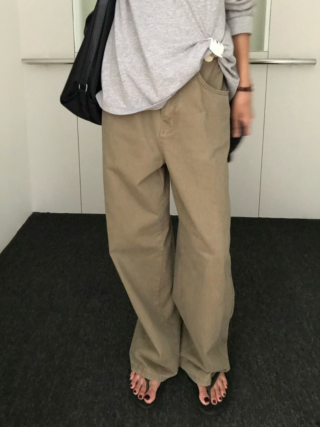 B90.小V家秋日經典奶油長褲