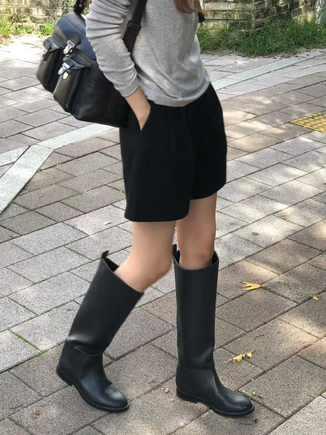 B58.大V家格雷系羊毛打褶短褲