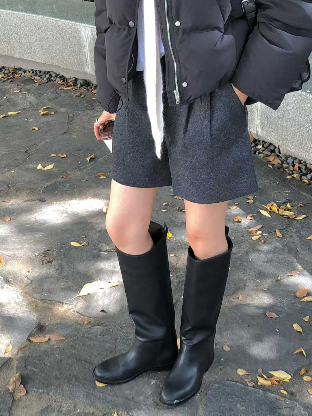 B58.大V家格雷系羊毛打褶短褲