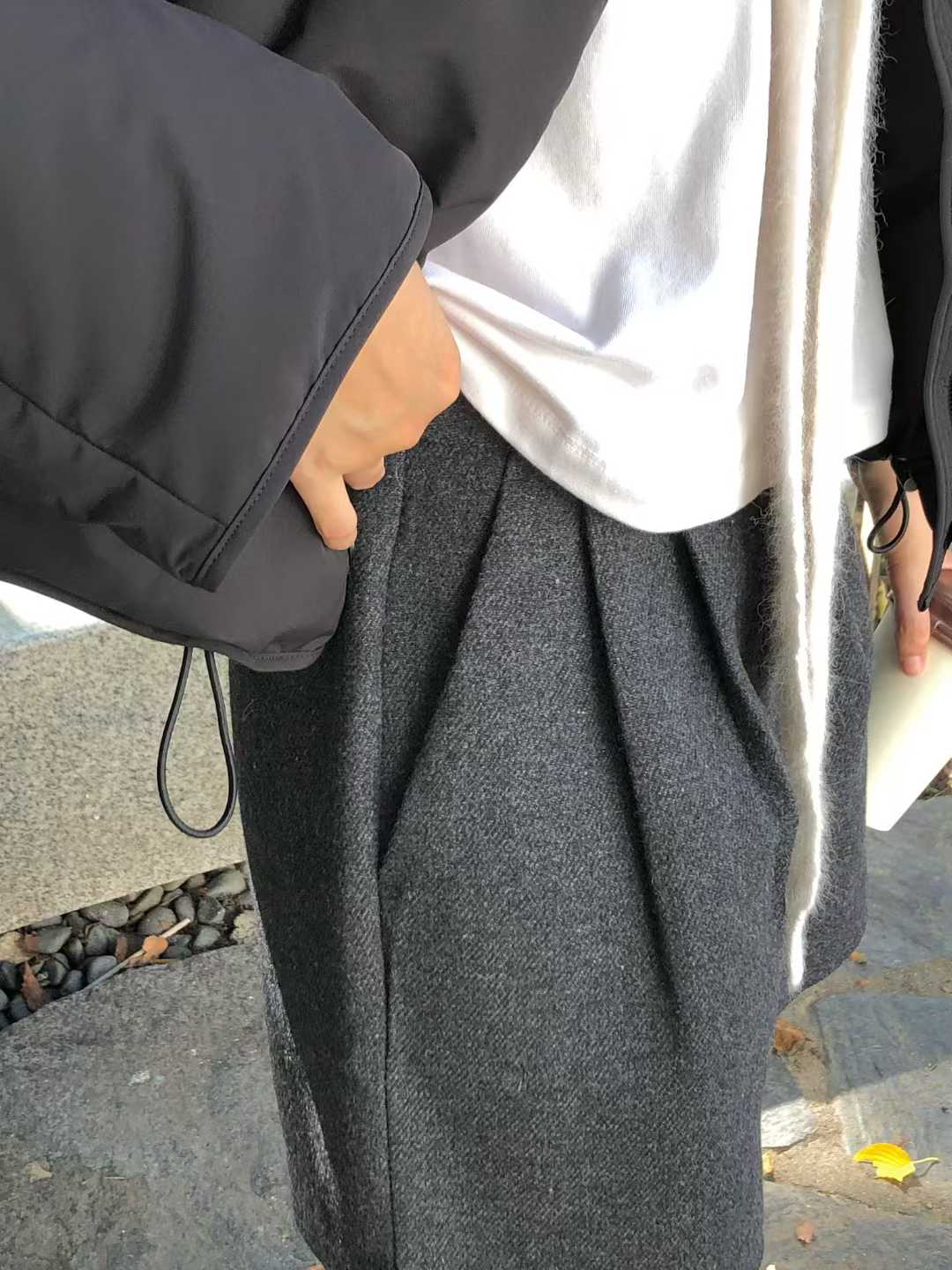 B58.大V家格雷系羊毛打褶短褲