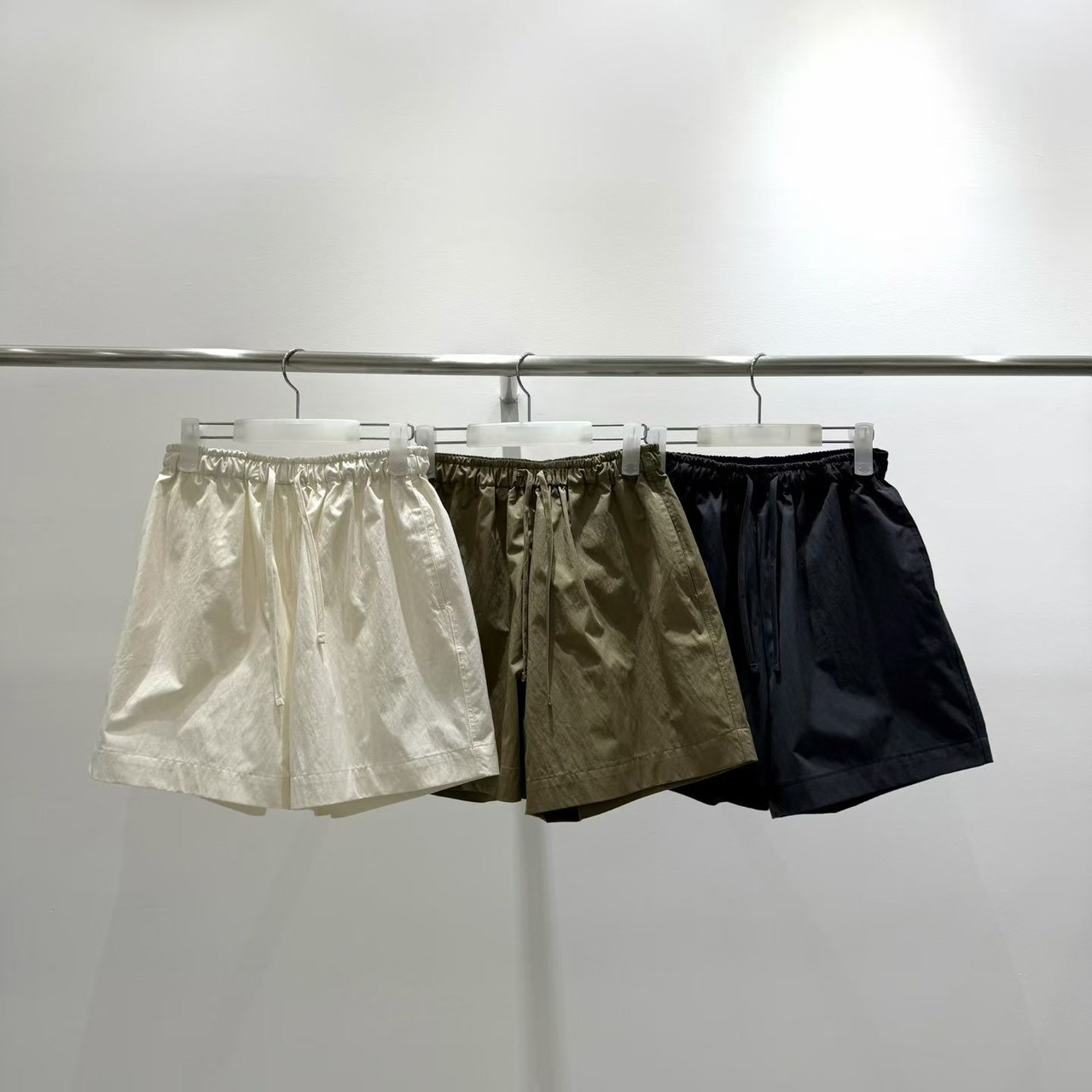 A21.質感家大地色鬆緊腰短褲