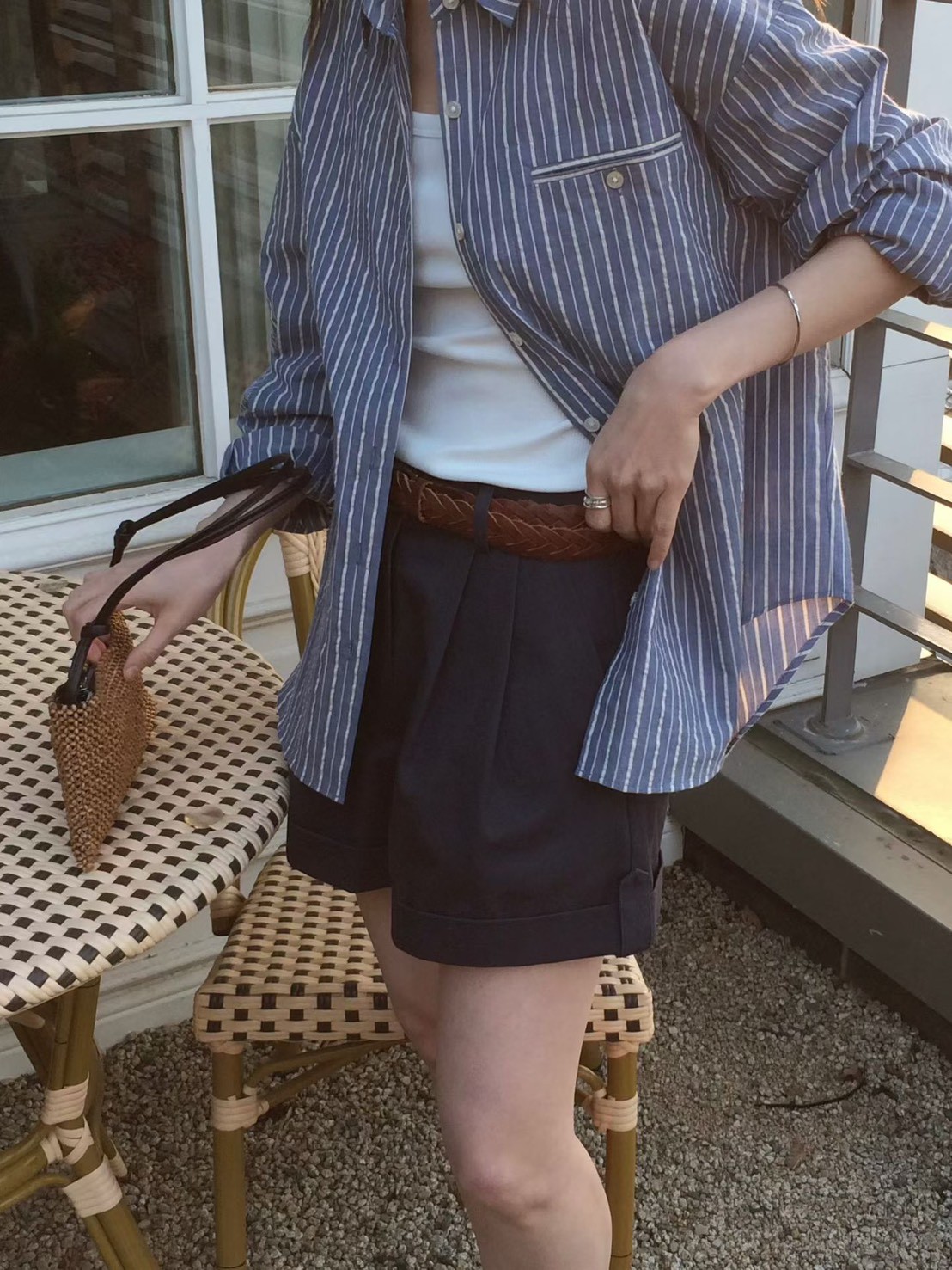 B24.休閒壓褶修飾短褲