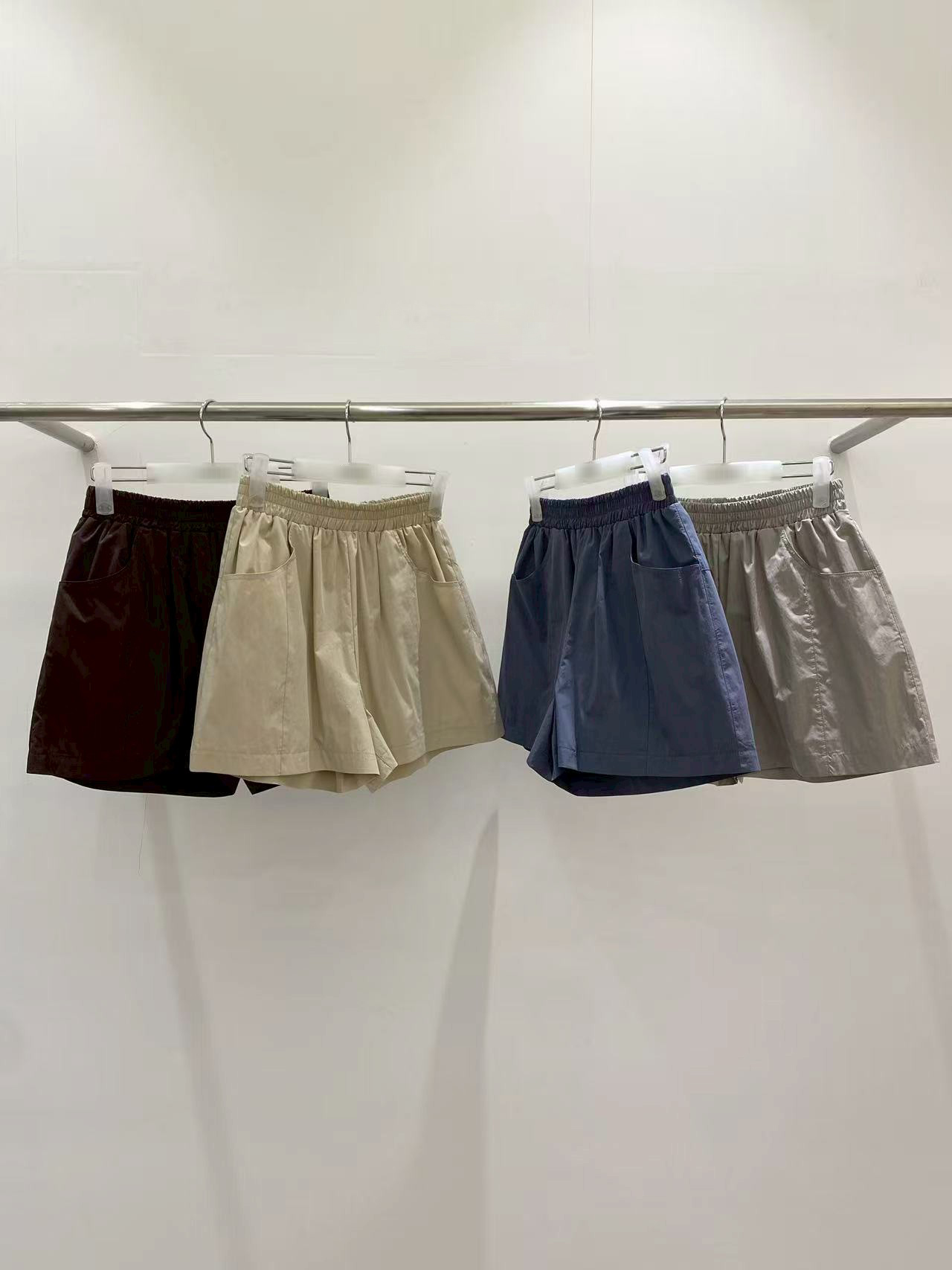 B46.G牌輕量休閒鬆緊短褲