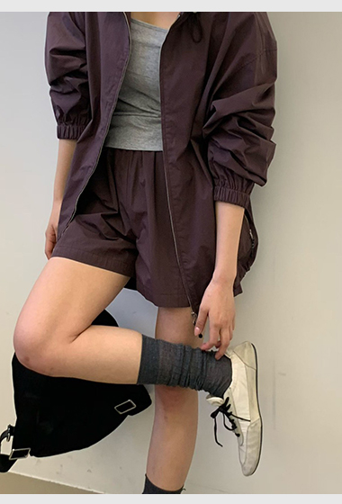 B46.G牌輕量休閒鬆緊短褲