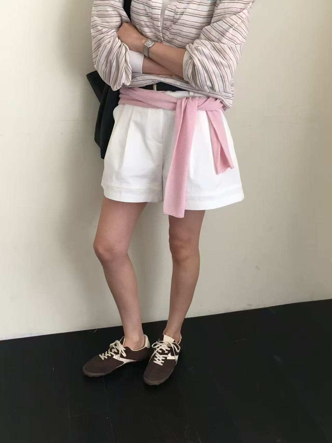 B32.櫥窗家都會休閒打褶短褲