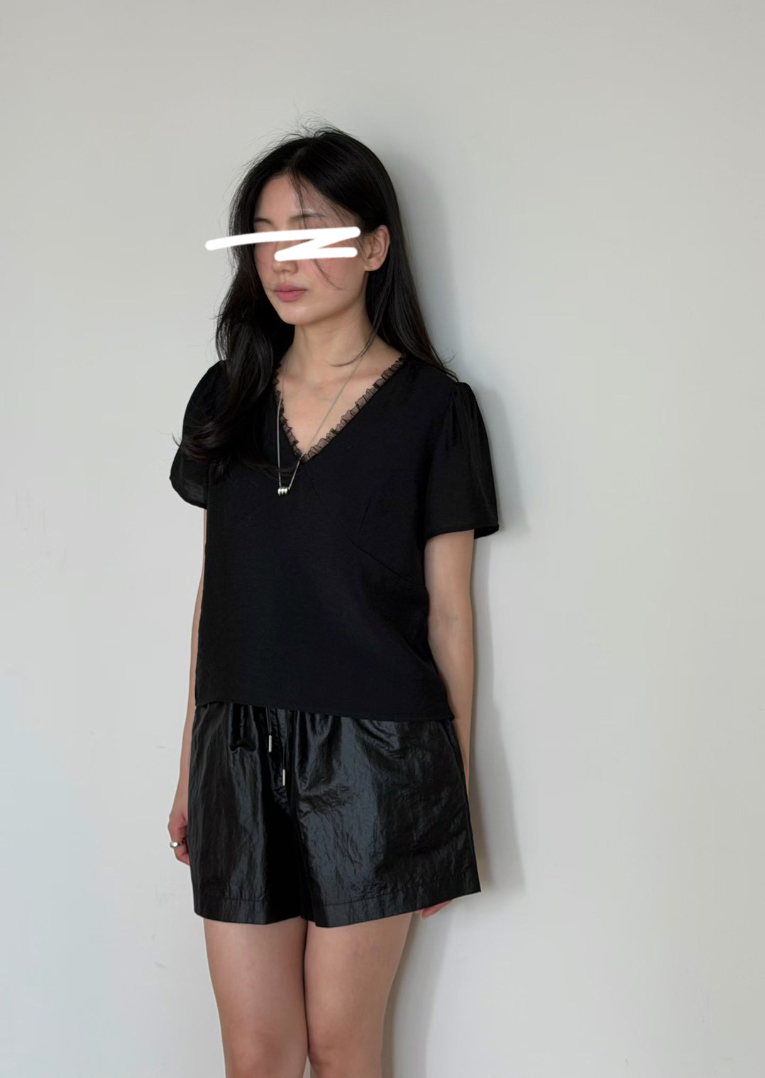 B56.瘦瘦歐膩時尚微光澤短褲