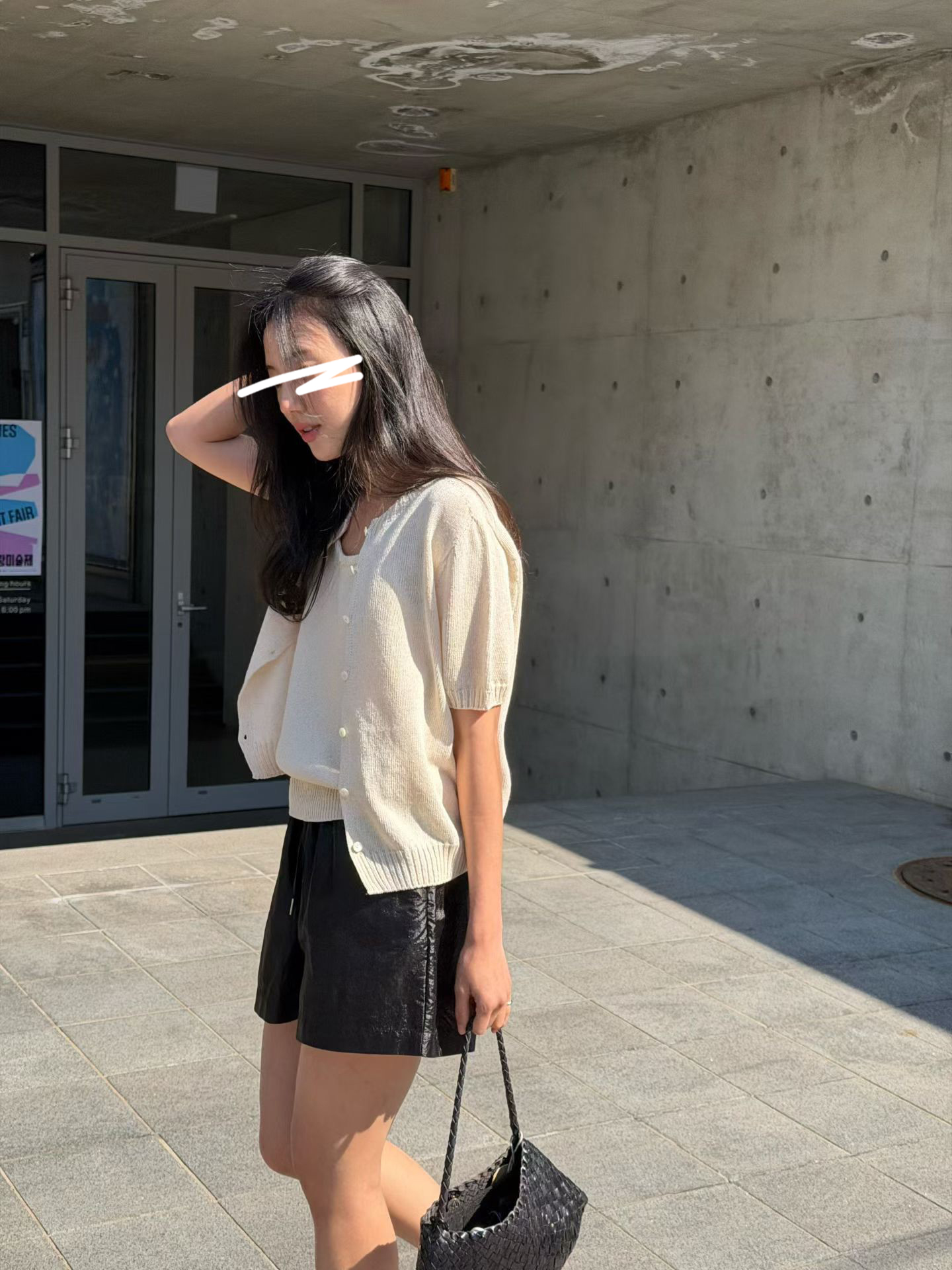 B56.瘦瘦歐膩時尚微光澤短褲