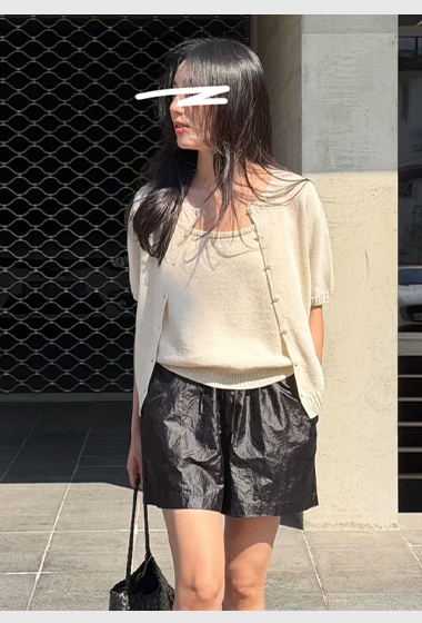 B56.瘦瘦歐膩時尚微光澤短褲