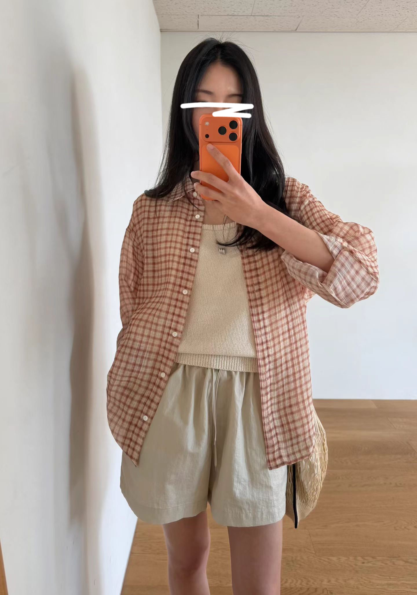 B56.瘦瘦歐膩時尚微光澤短褲