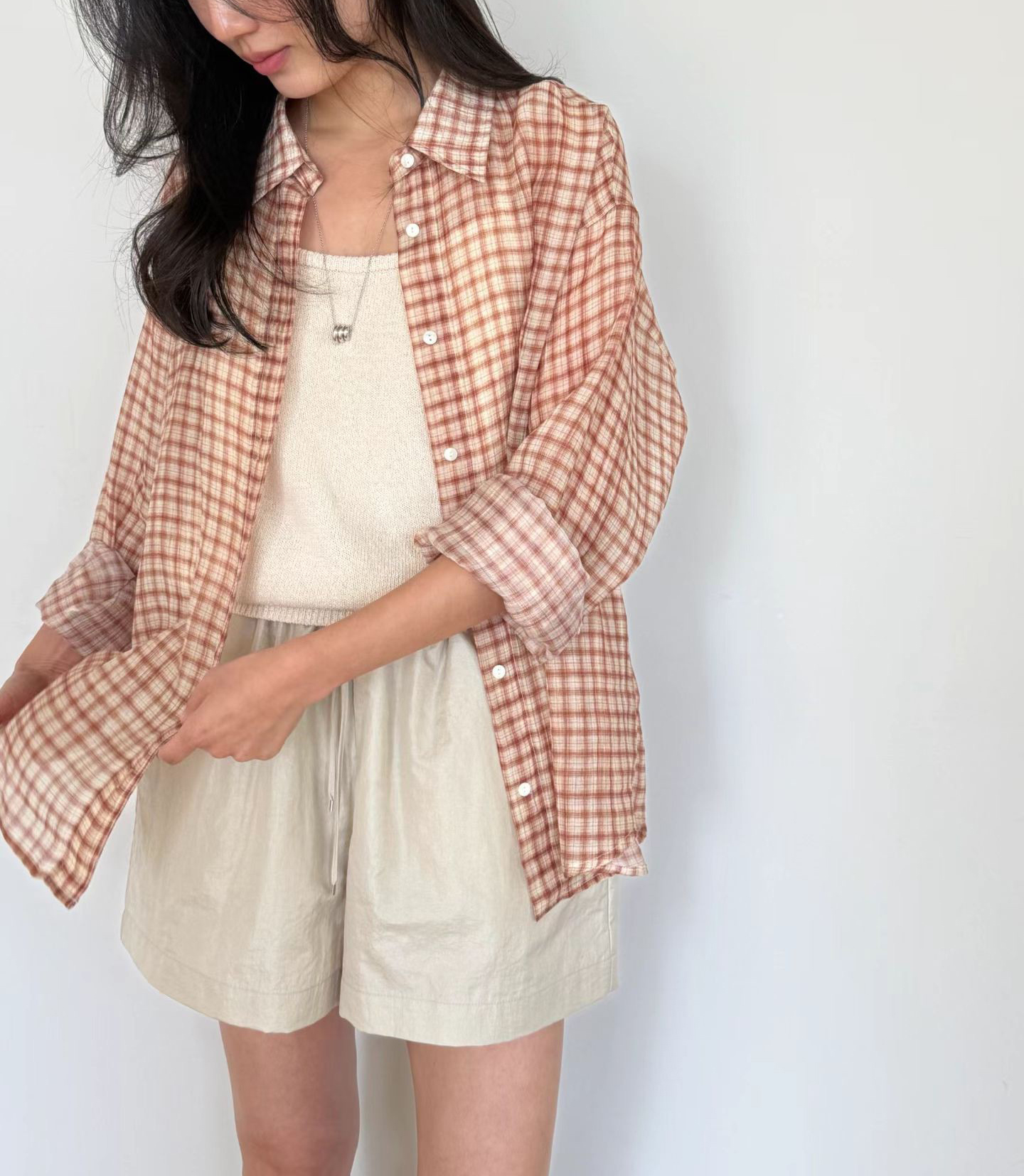 B56.瘦瘦歐膩時尚微光澤短褲