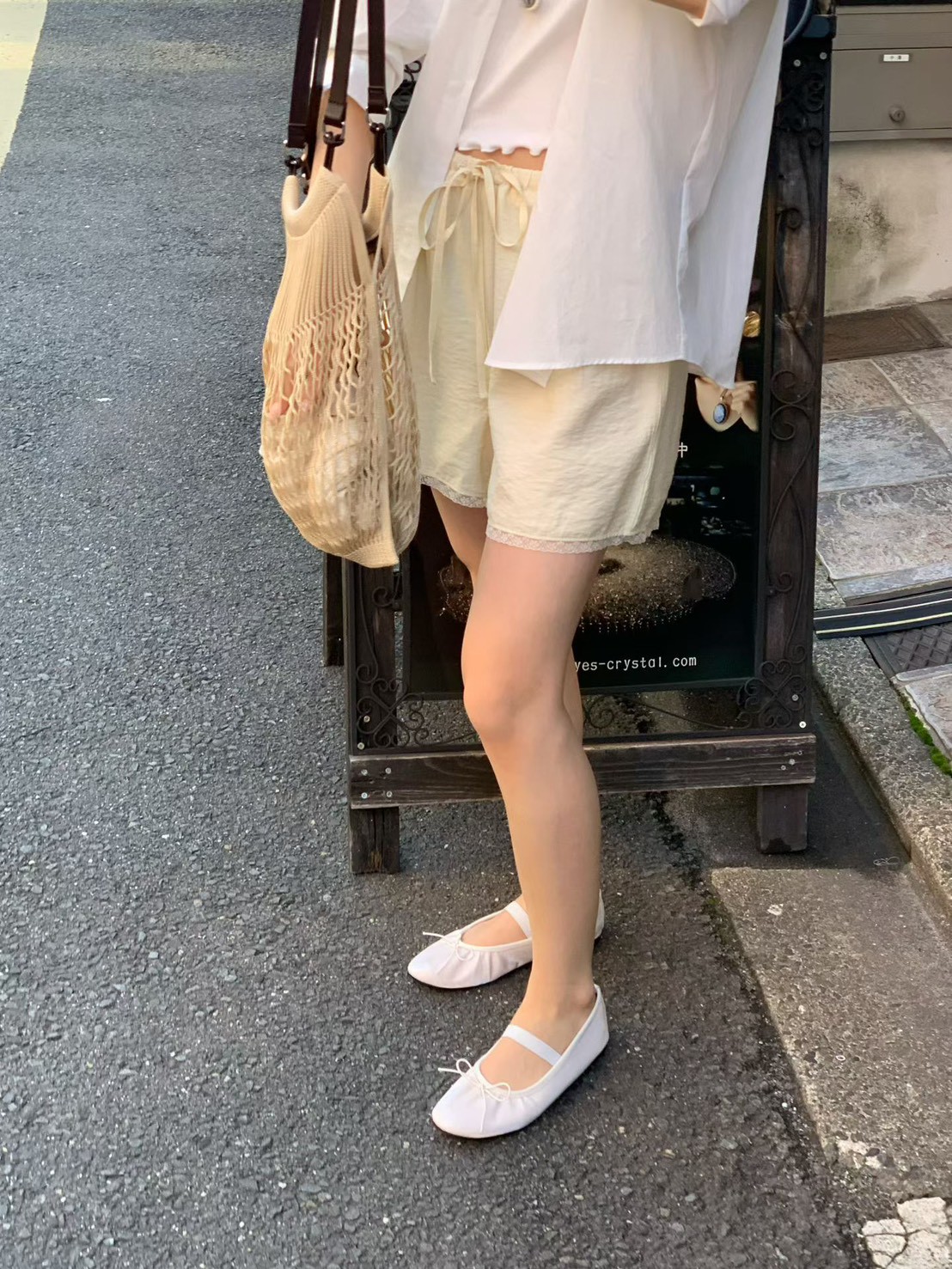 B08.大V家下擺蕾絲短褲