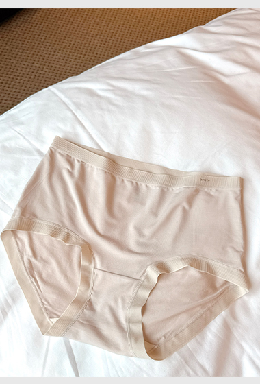 小印字舒適素肌裸感內褲