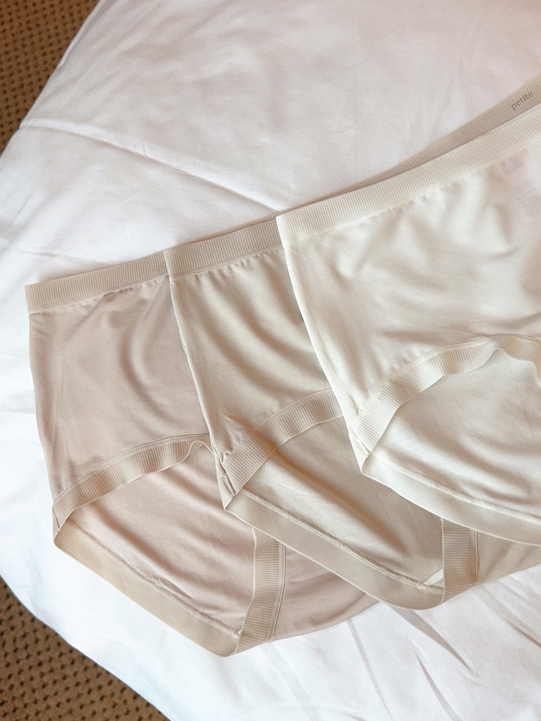 小印字舒適素肌裸感內褲