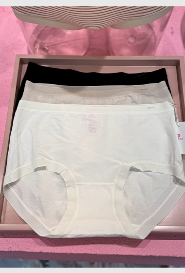 小印字舒適素肌裸感內褲