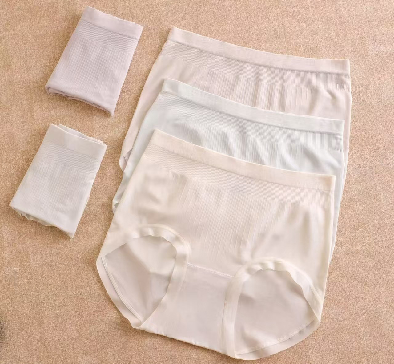 A02.清新感透氣內褲3入不挑色