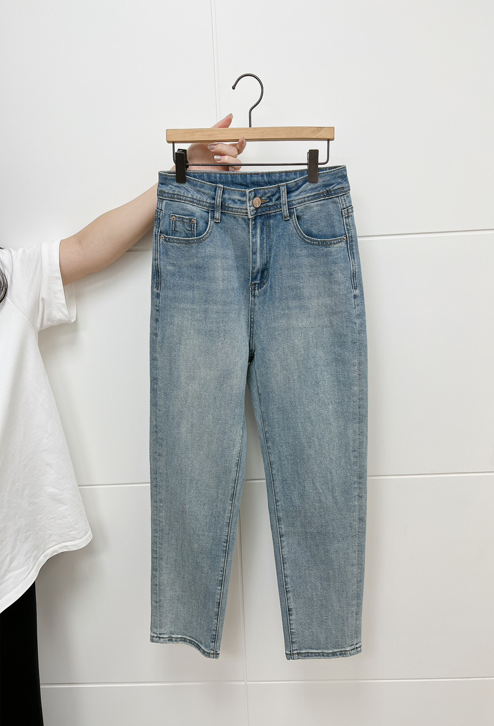 A06.嬌小女孩淺藍必備高腰彈性直筒九分牛仔褲