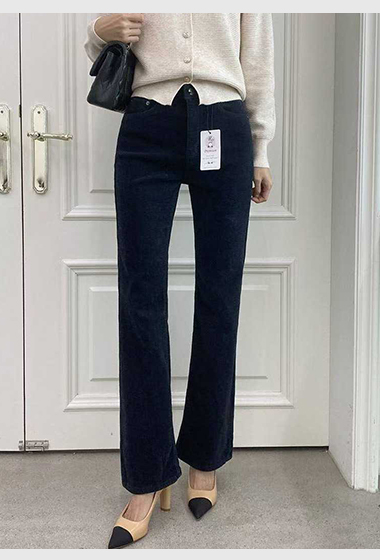 A31.極致纖瘦溫暖絨面牛仔褲