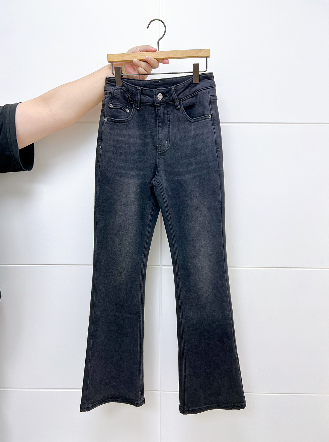 C02.迷人曲線小喇叭內磨毛牛仔長褲