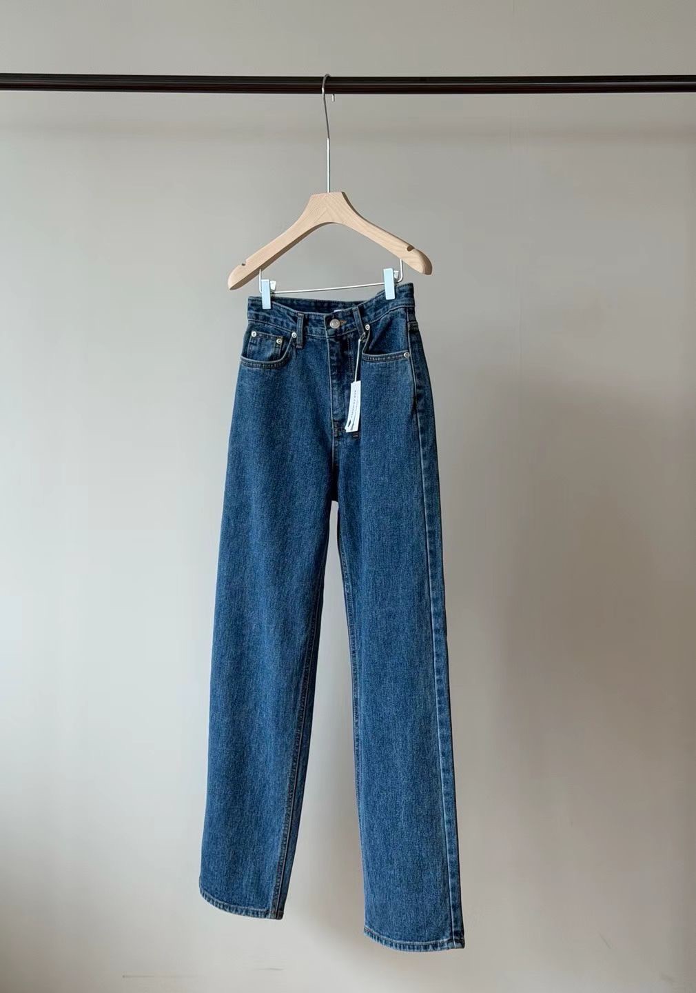 B20.瘦瘦歐膩完美百搭直筒牛仔褲