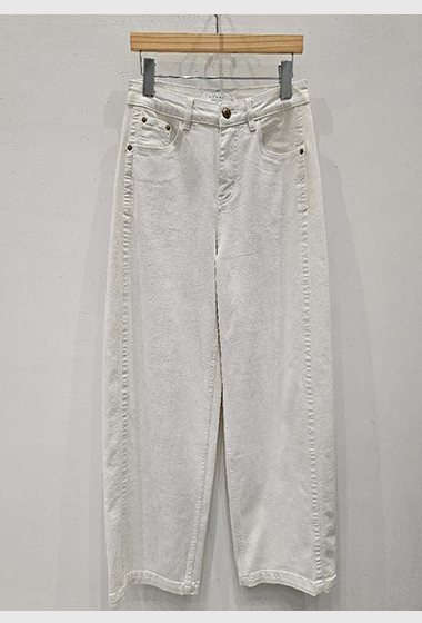 B84.星星家零失誤搭配男友白褲