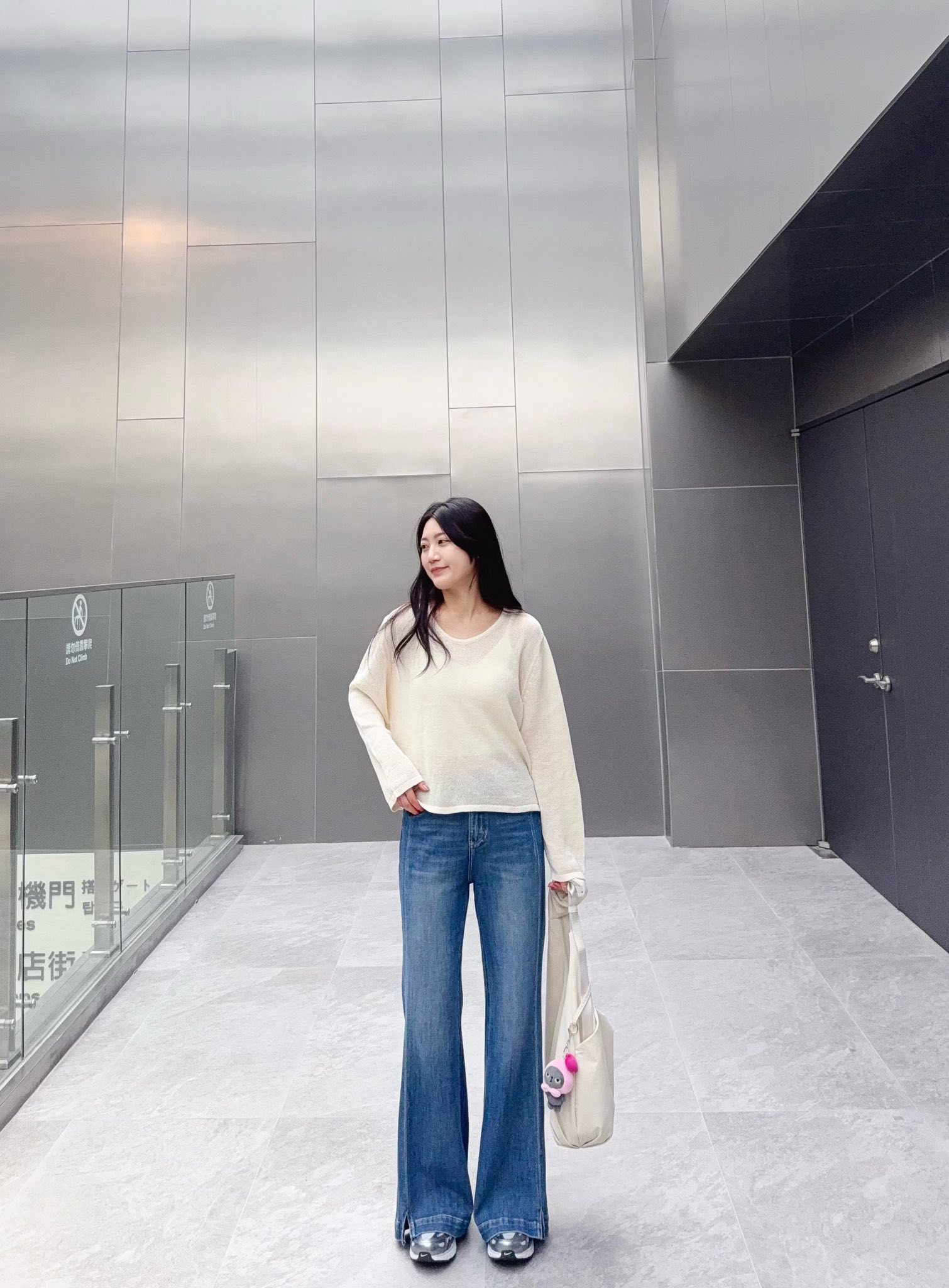 B39.半立體小馬彈性開衩牛仔褲