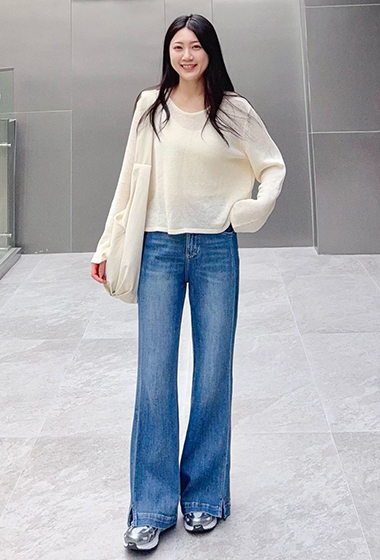 B39.半立體小馬彈性開衩牛仔褲