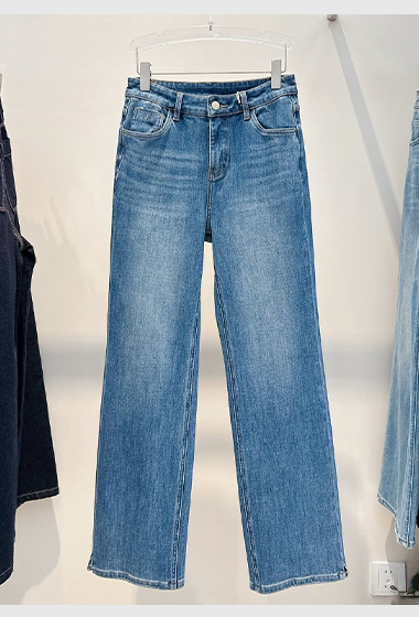 A02.後口袋小V車線彈性牛仔褲